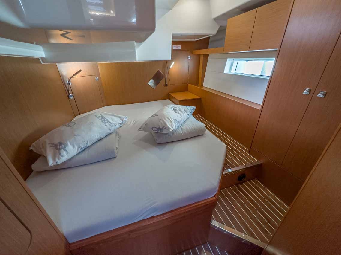 Bavaria C50 Holiday, Topas | Yacht Charter Croatia