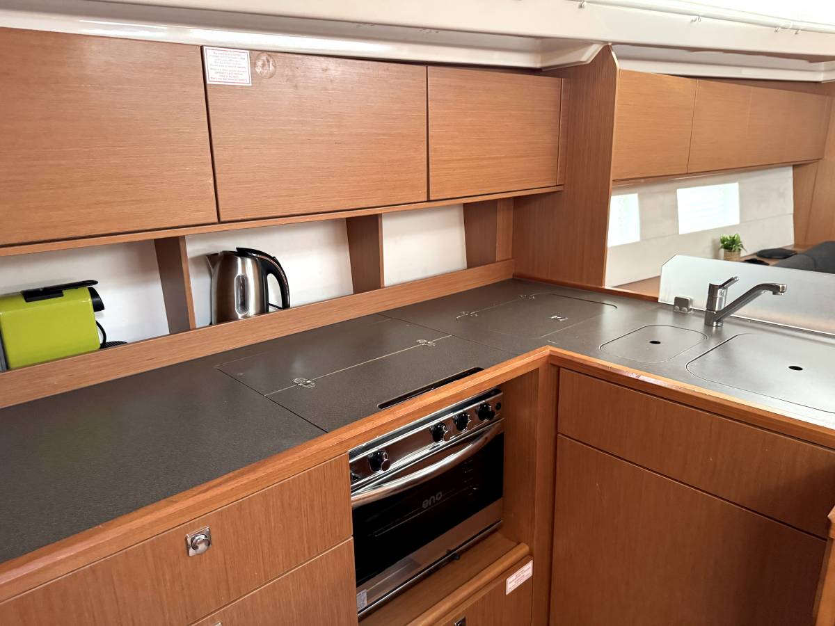 Bavaria C50 Holiday, Hangover | Yacht Charter Croatia