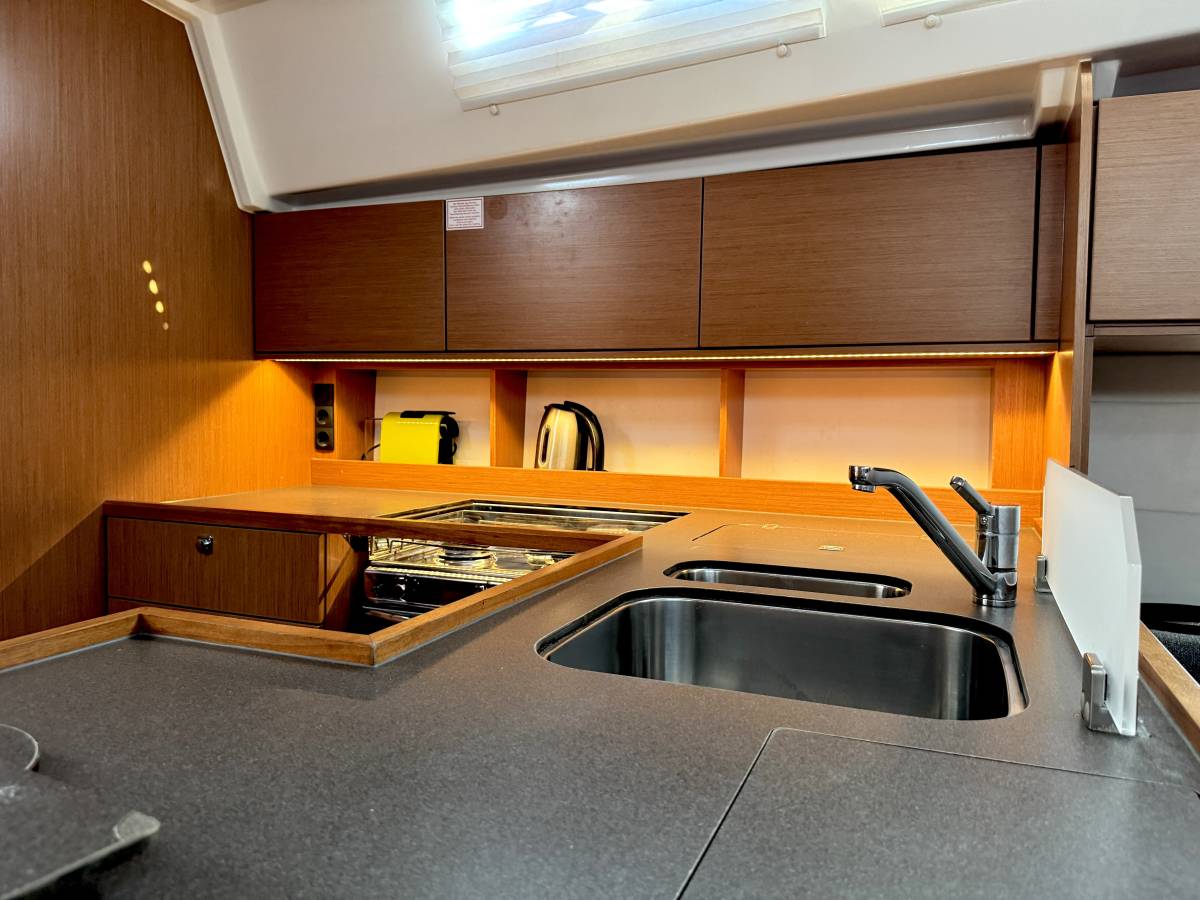 Bavaria C50 Holiday, Hangover | Yacht Charter Croatia