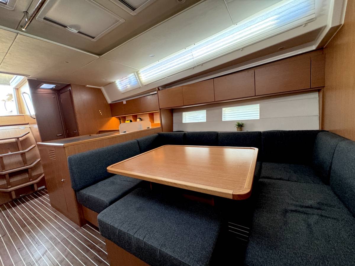 Bavaria C50 Holiday, Hangover | Yacht Charter Croatia