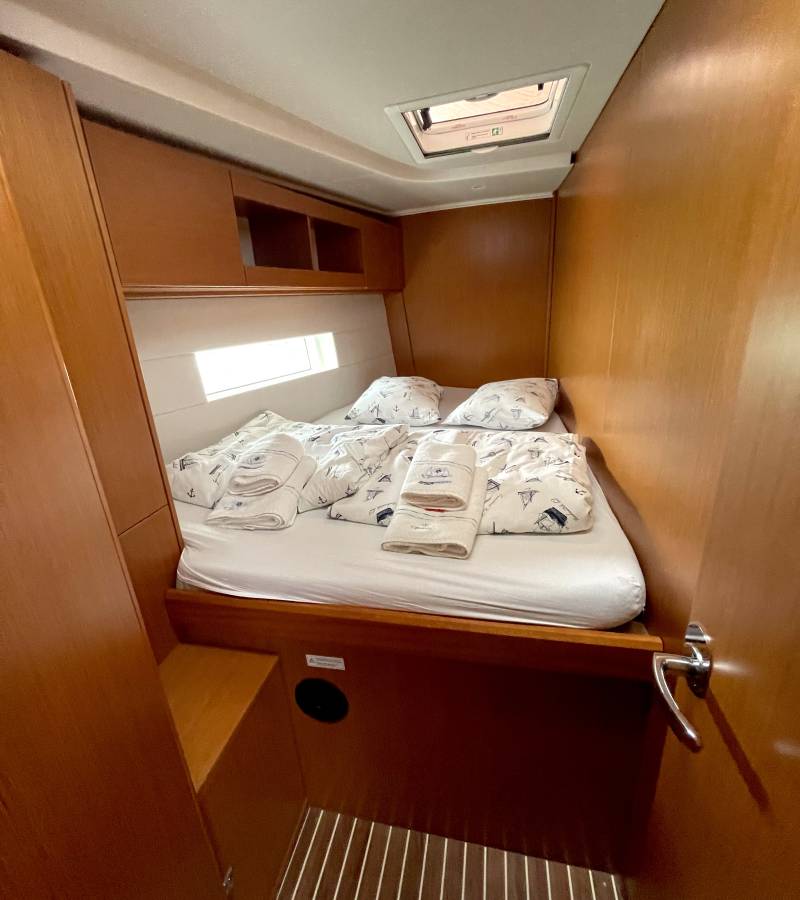 Bavaria C50 Holiday, Hangover | Yacht Charter Croatia