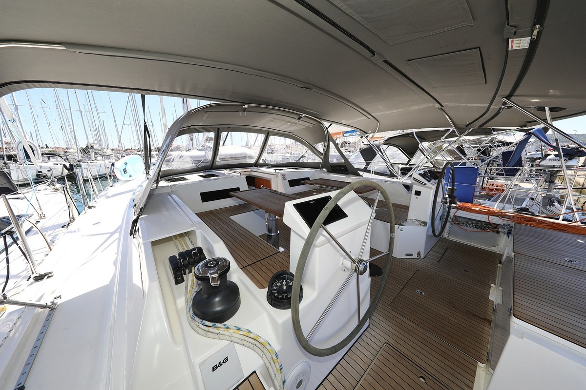 Bavaria C50 Style, Naltoya | Yacht Charter Croatia