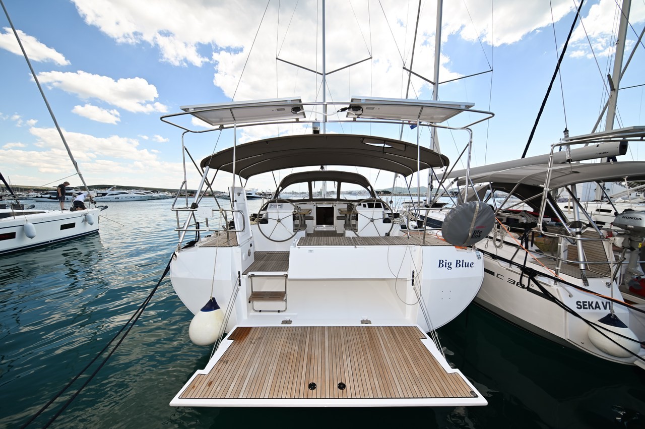 Bavaria C50, Big Blue | Yacht Charter Croatia