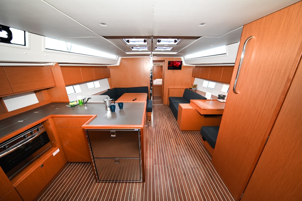 Bavaria C50, Big Blue | Yacht Charter Croatia