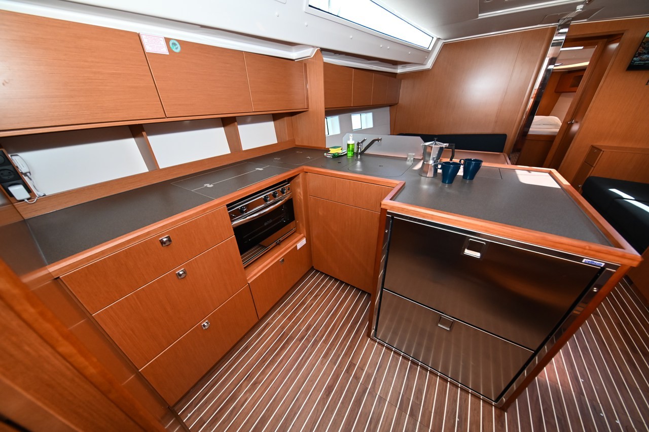Bavaria C50, Big Blue | Yacht Charter Croatia