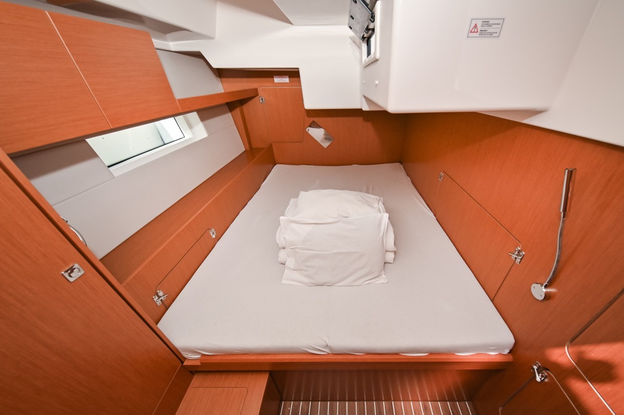Bavaria C50, Big Blue | Yacht Charter Croatia