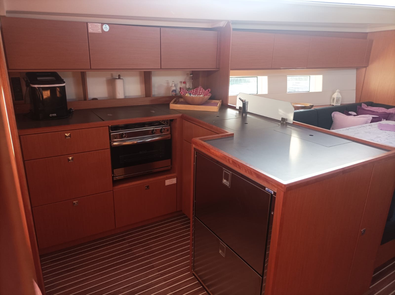Bavaria C50, Roza Deflores 2 | Yacht Charter Croatia