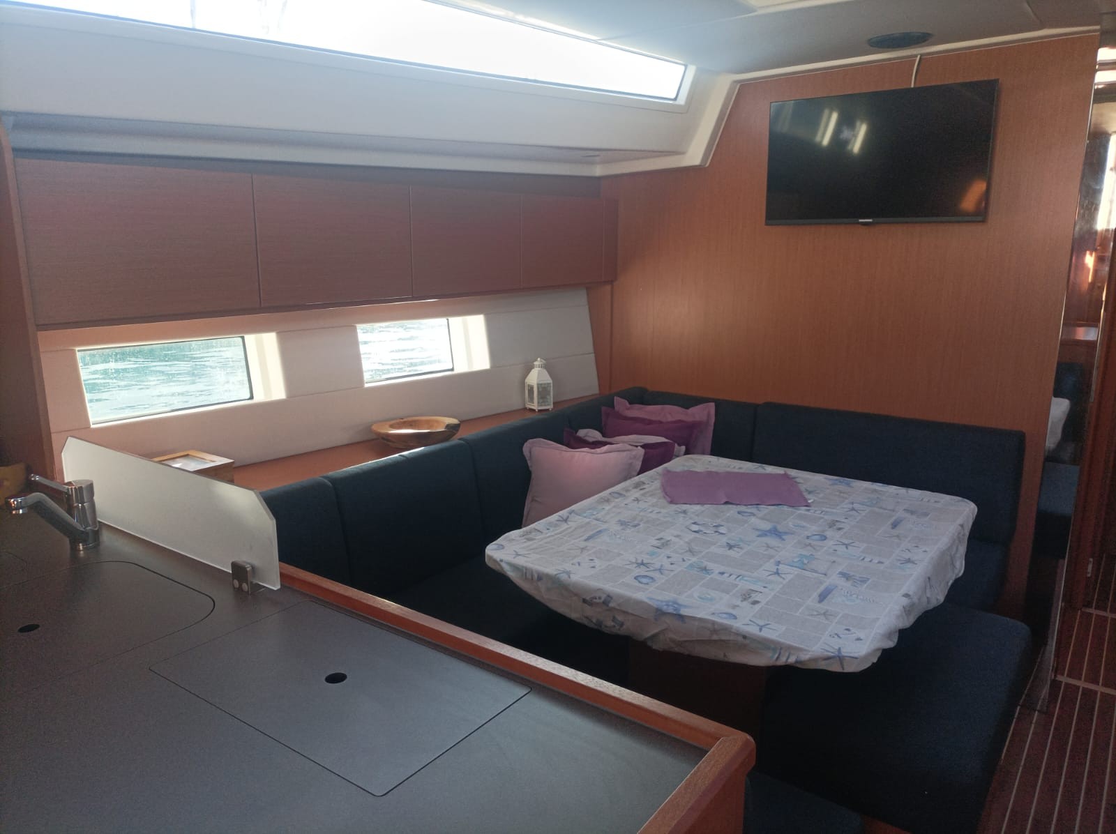 Bavaria C50, Roza Deflores 2 | Yacht Charter Croatia