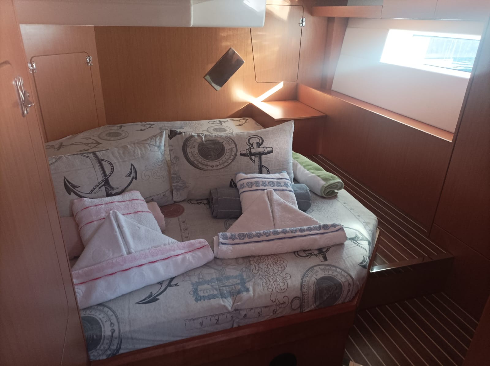 Bavaria C50, Roza Deflores 2 | Yacht Charter Croatia