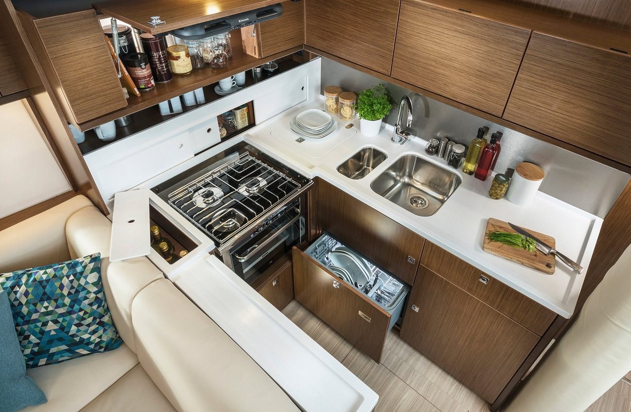 Bavaria C57 Style, Mina | Yacht Charter Croatia