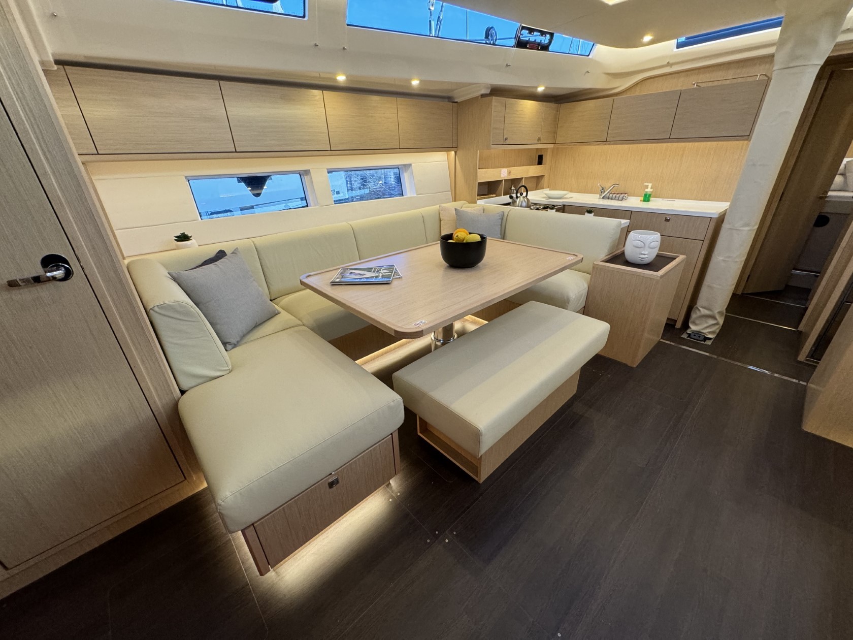 Bavaria C57 Style, Mina | Noleggio di Yacht Croazia