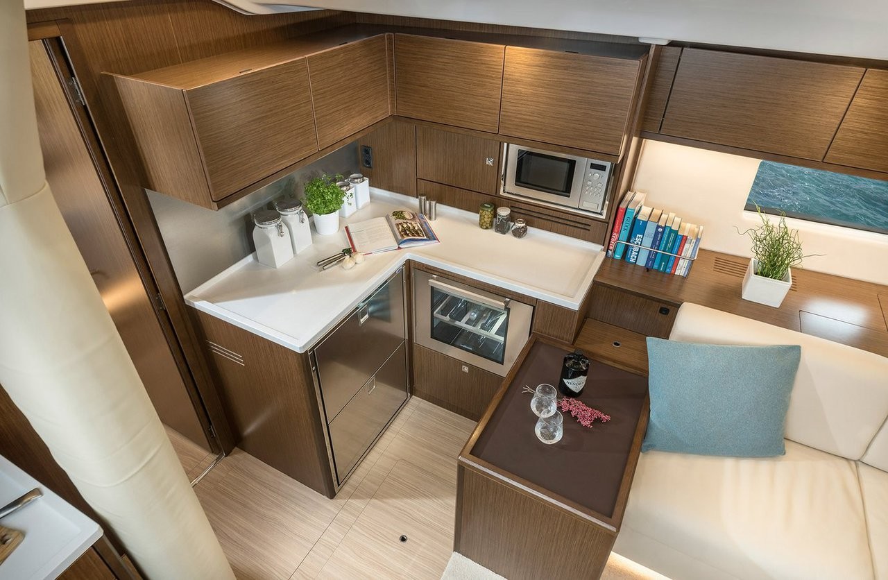 Bavaria C57 Style, Mina | Yacht Charter Croatia