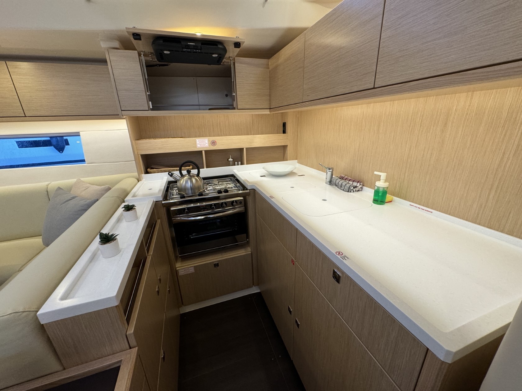 Bavaria C57 Style, Mina | Noleggio di Yacht Croazia