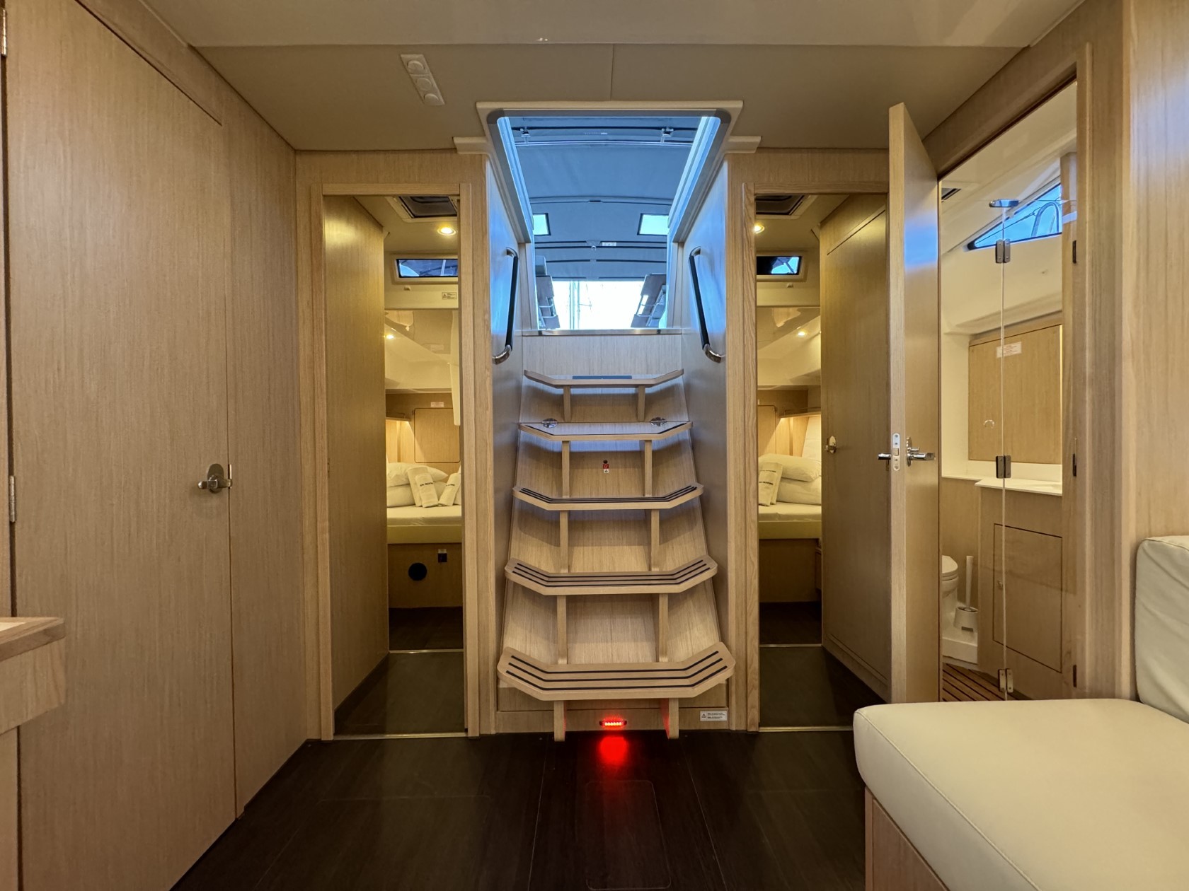 Bavaria C57 Style, Mina | Noleggio di Yacht Croazia