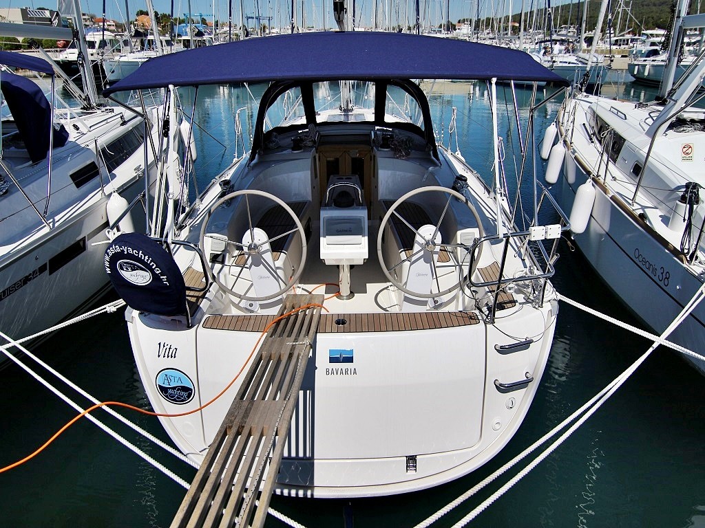 Bavaria Cruiser 34, Vita | Yachtcharter Kroatien