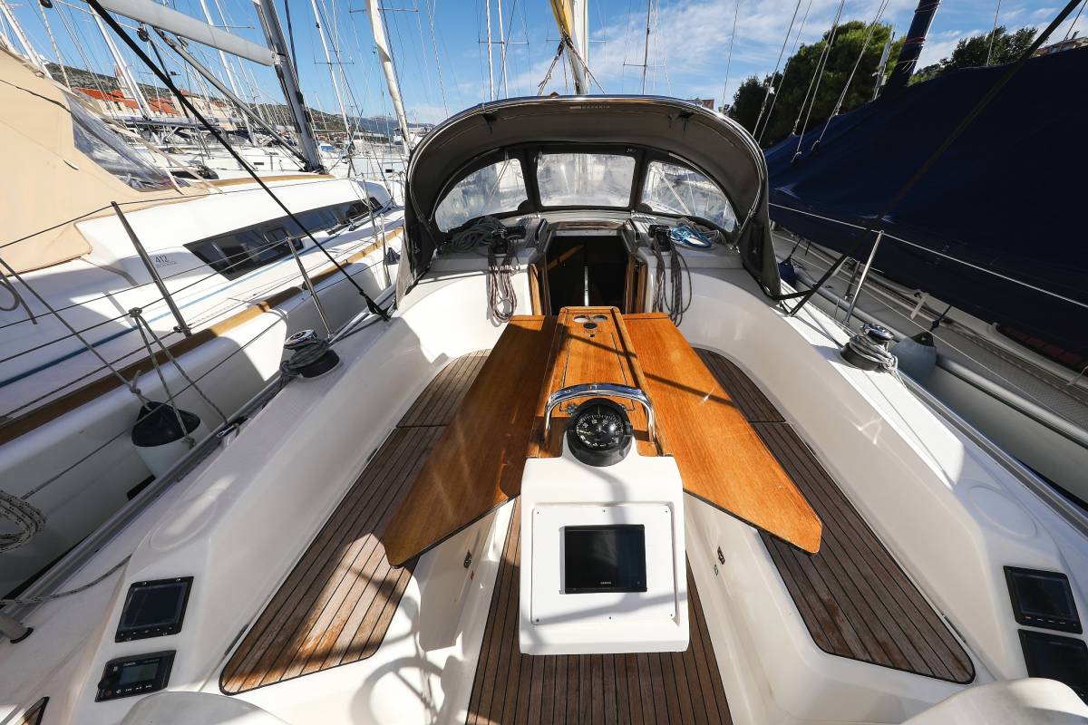 Bavaria Cruiser 34, Lady One | Yacht Charter Croatia