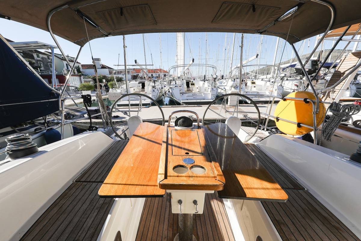 Bavaria Cruiser 34, Lady One | Yacht Charter Croatia
