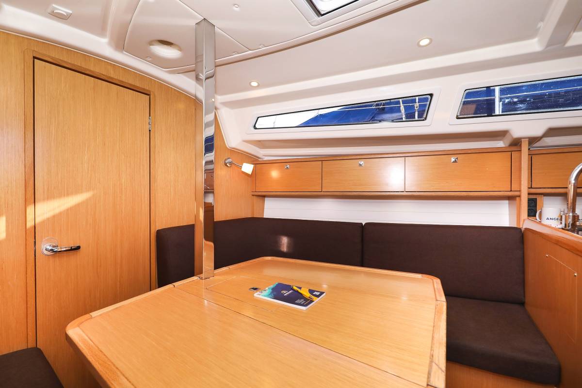 Bavaria Cruiser 34, Lady One | Yacht Charter Croatia