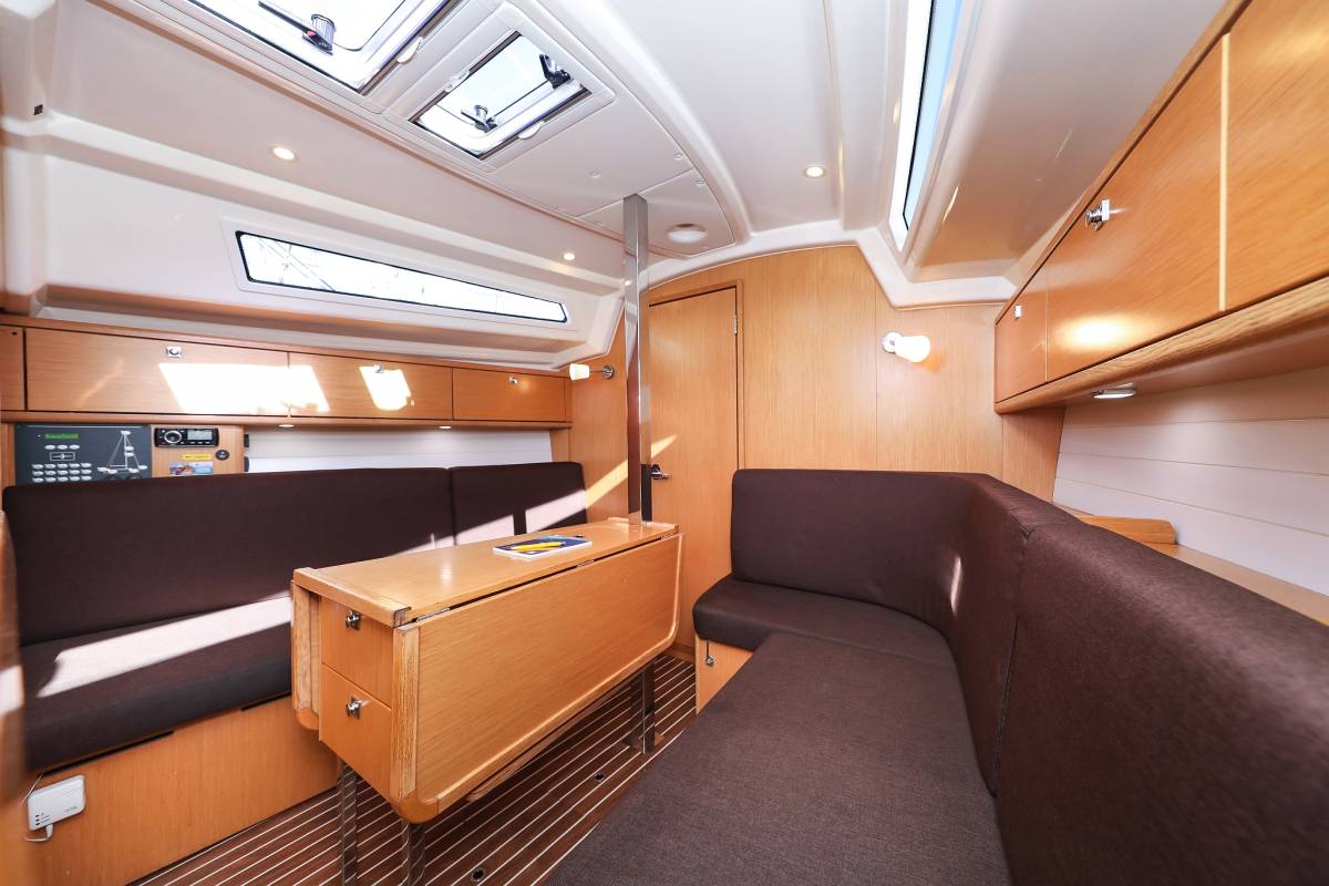 Bavaria Cruiser 34, Lady One | Yacht Charter Croatia