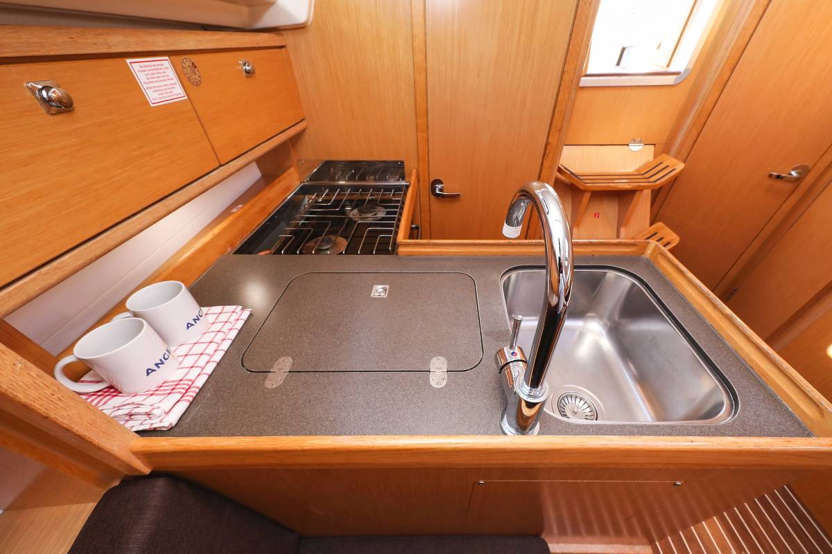 Bavaria Cruiser 34, Lady One | Yacht Charter Croatia