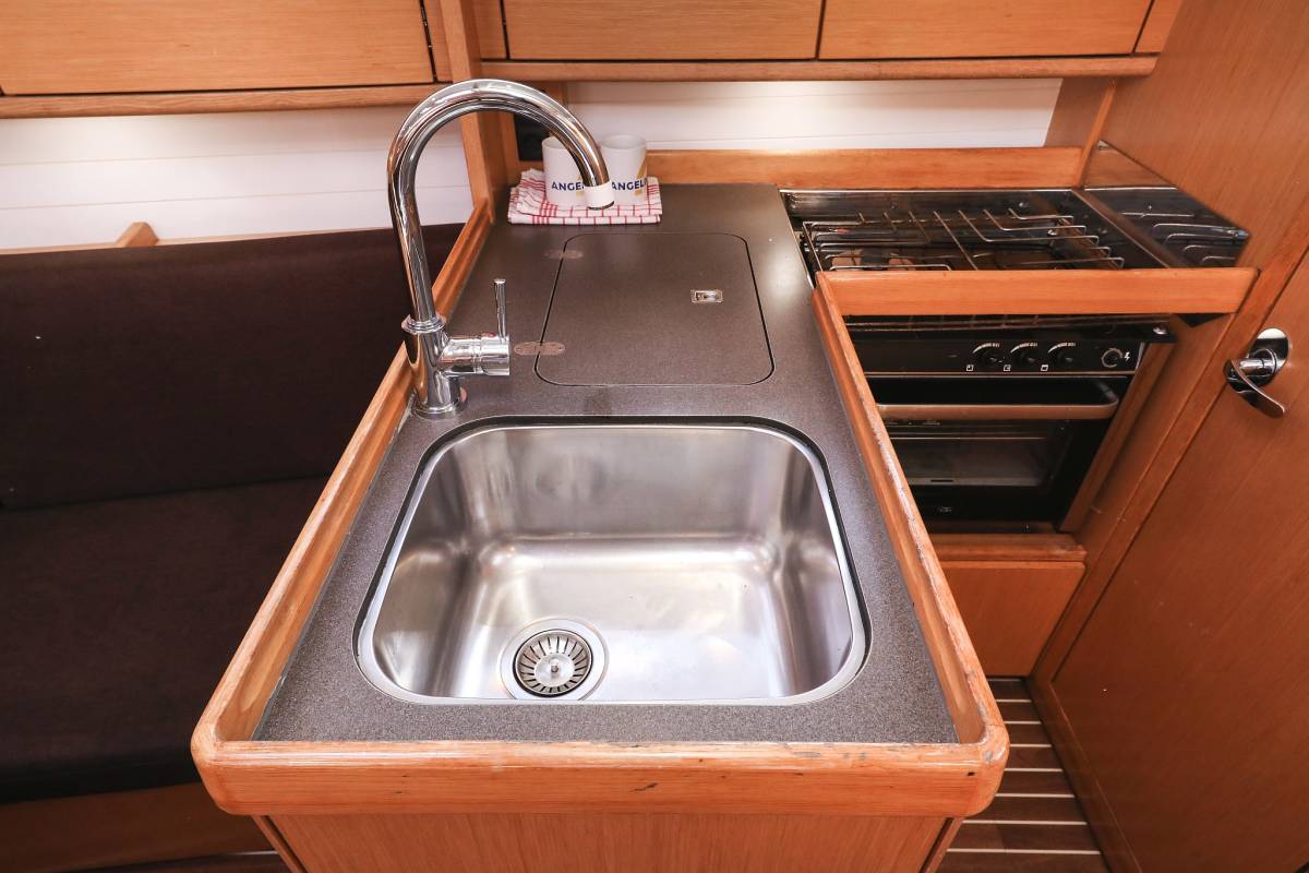 Bavaria Cruiser 34, Lady One | Yacht Charter Croatia