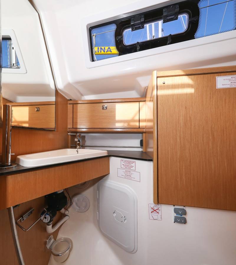 Bavaria Cruiser 34, Lady One | Yacht Charter Croatia