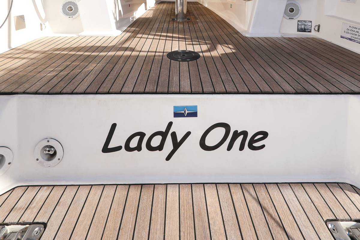 Bavaria Cruiser 34, Lady One | Yacht Charter Croatia