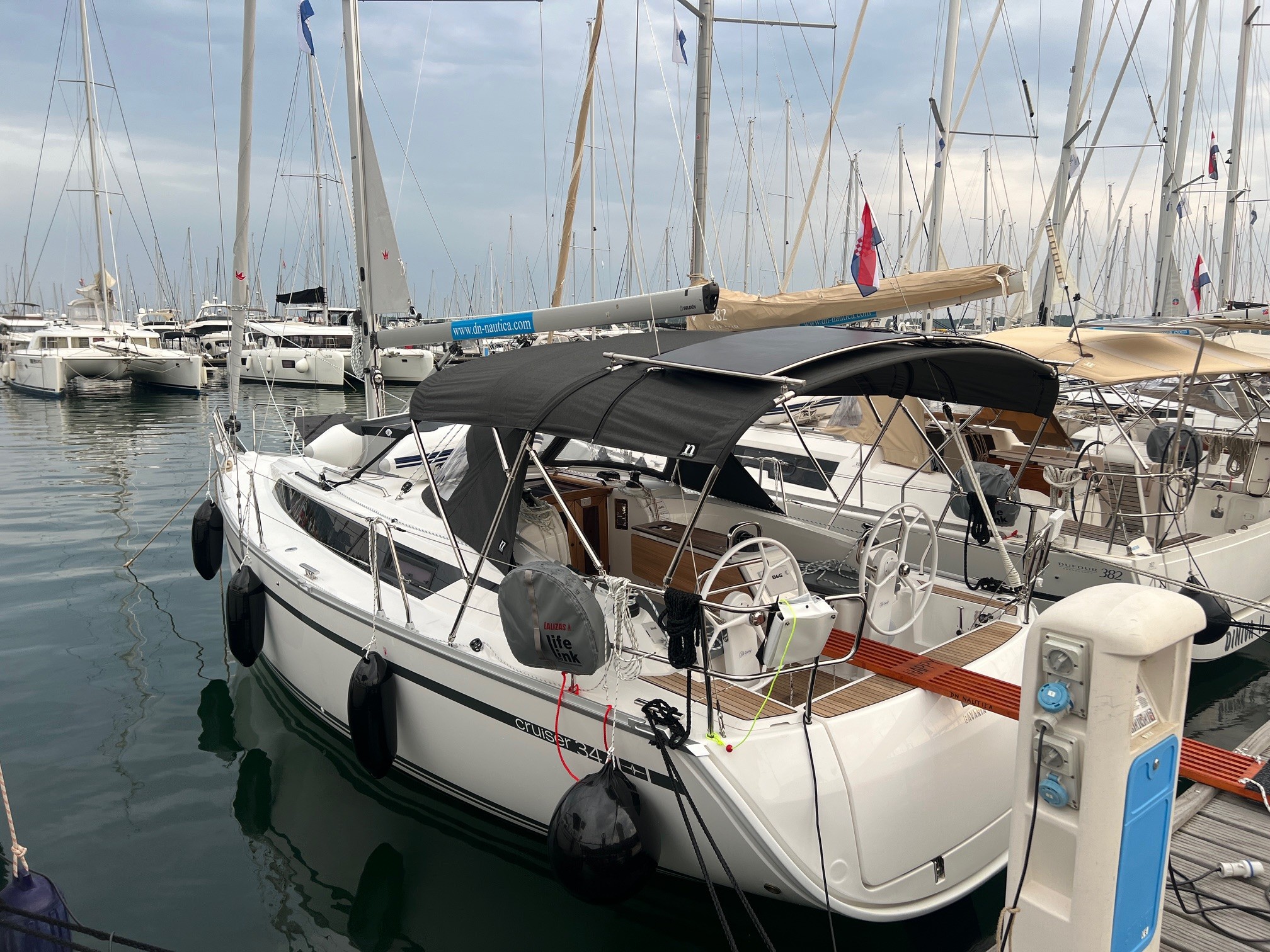 Bavaria Cruiser 34, Happy | Noleggio di Yacht Croazia