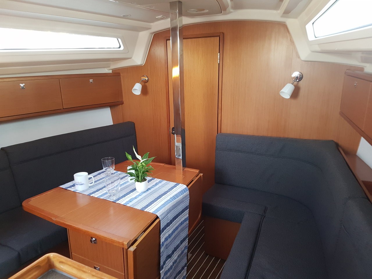 Bavaria Cruiser 34, Theia | Yachtcharter Kroatien