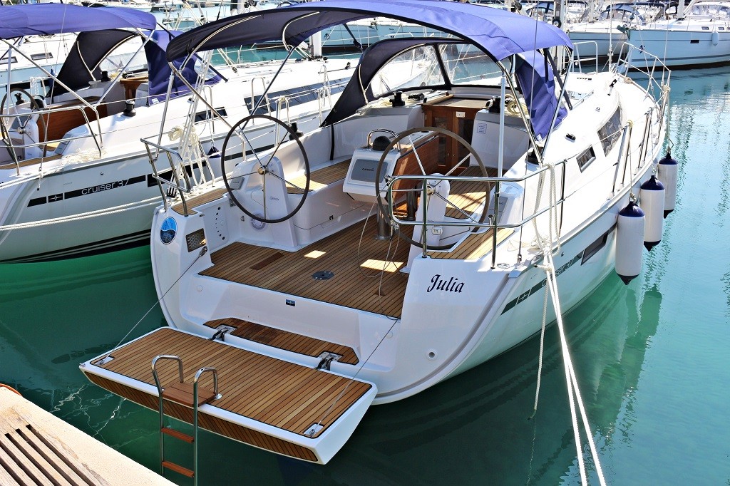 Bavaria Cruiser 37, Julia | Yachtcharter Kroatien