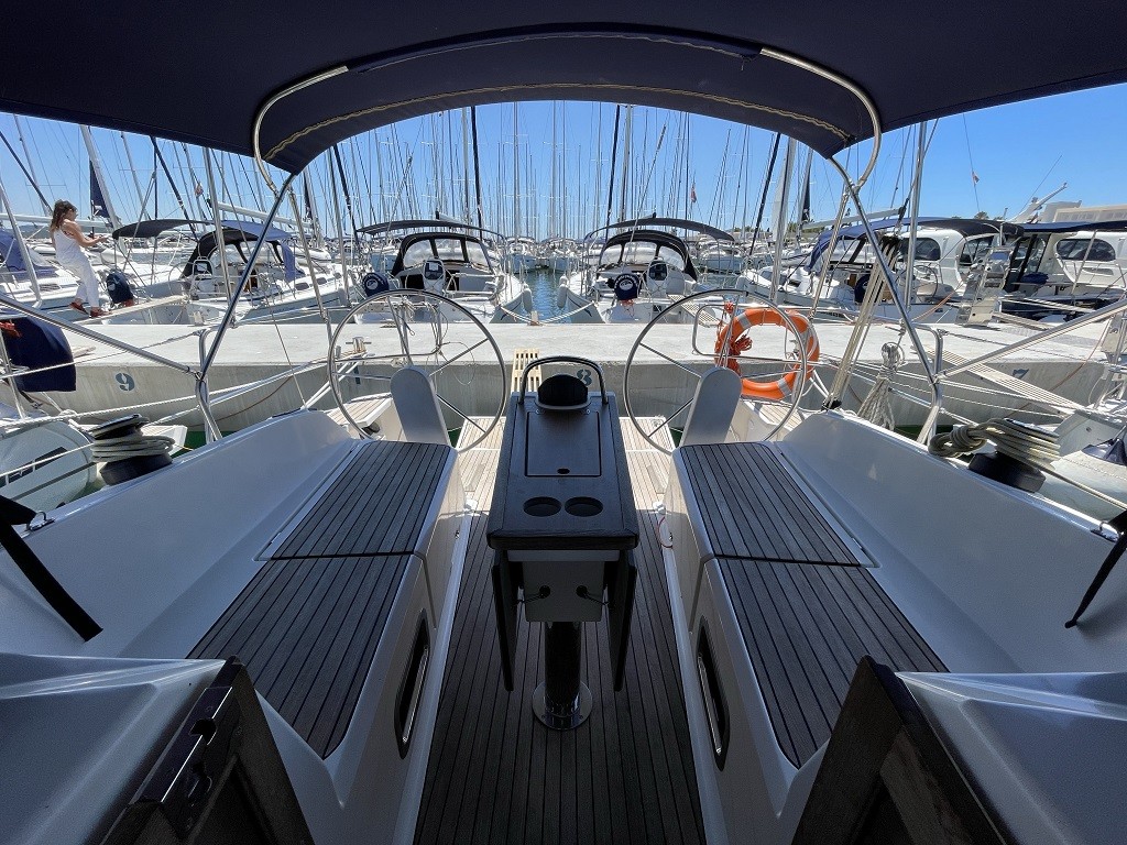 Bavaria Cruiser 37, Julia | Yachtcharter Kroatien