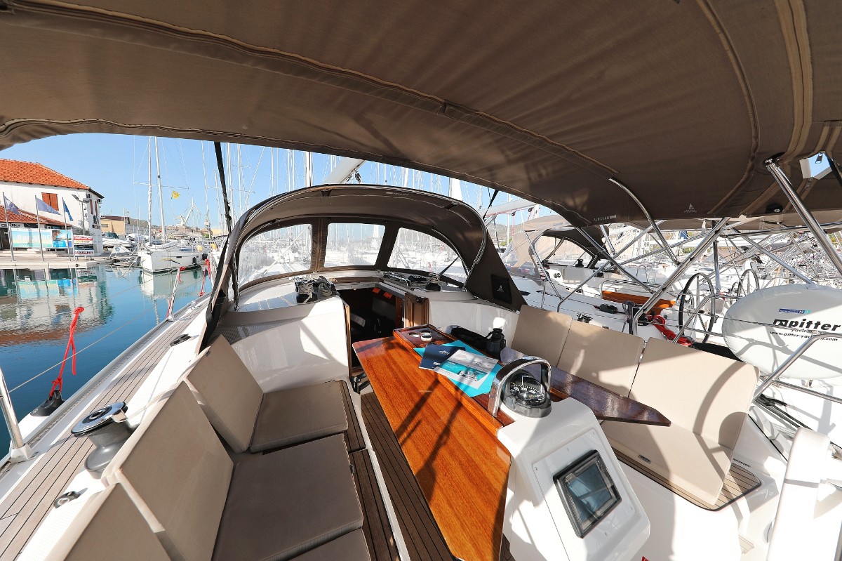 Bavaria Cruiser 37, Sursulapitschi | Yachtcharter Kroatien