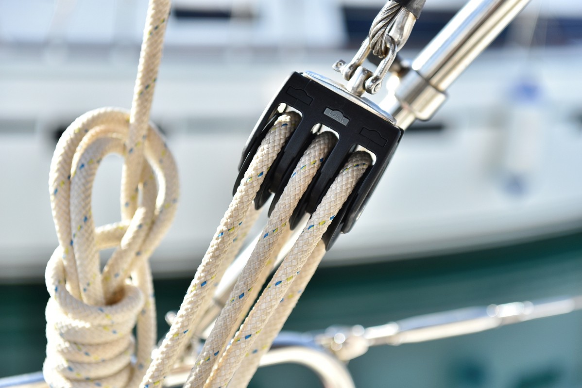 Bavaria Cruiser 37, Sursulapitschi | Yachtcharter Kroatien