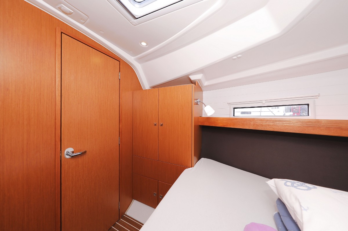 Bavaria Cruiser 37, Sursulapitschi | Yachtcharter Kroatien