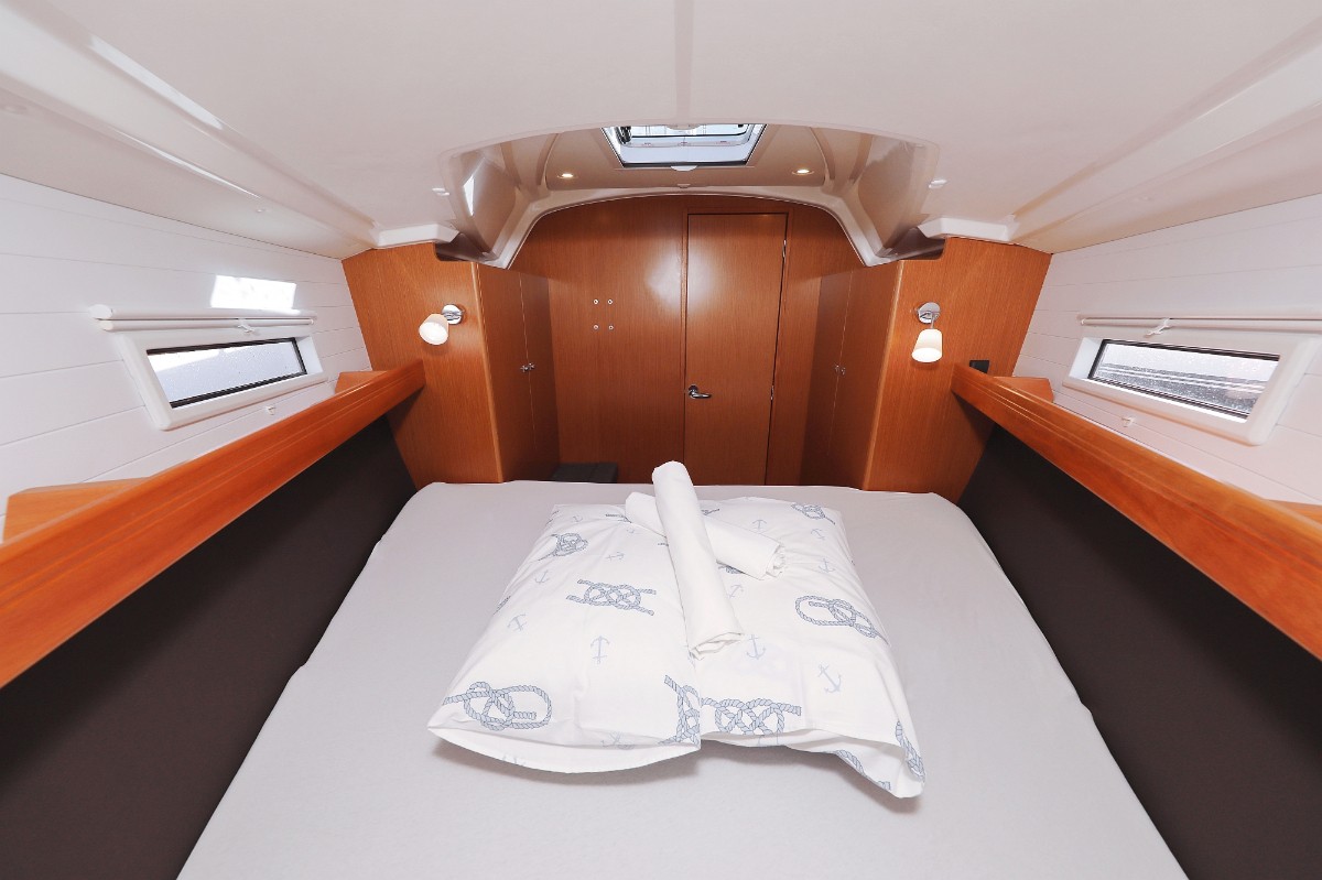 Bavaria Cruiser 37, Sursulapitschi | Yachtcharter Kroatien