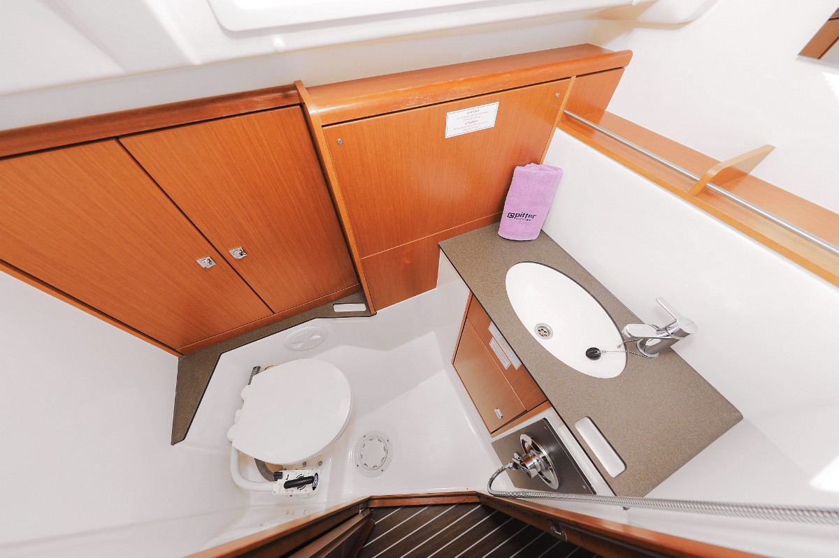 Bavaria Cruiser 37, Sursulapitschi | Yachtcharter Kroatien