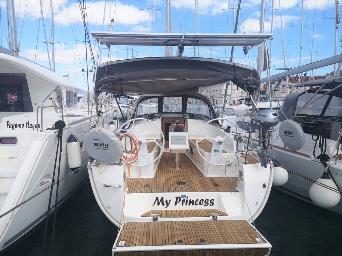 Bavaria Cruiser 37, My Princess | Yachtcharter Kroatien
