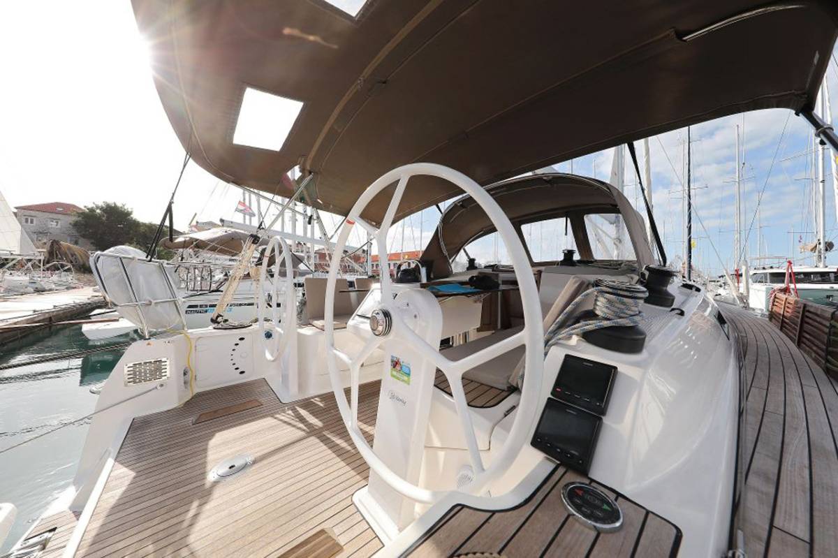 Bavaria Cruiser 37, My Princess | Yachtcharter Kroatien
