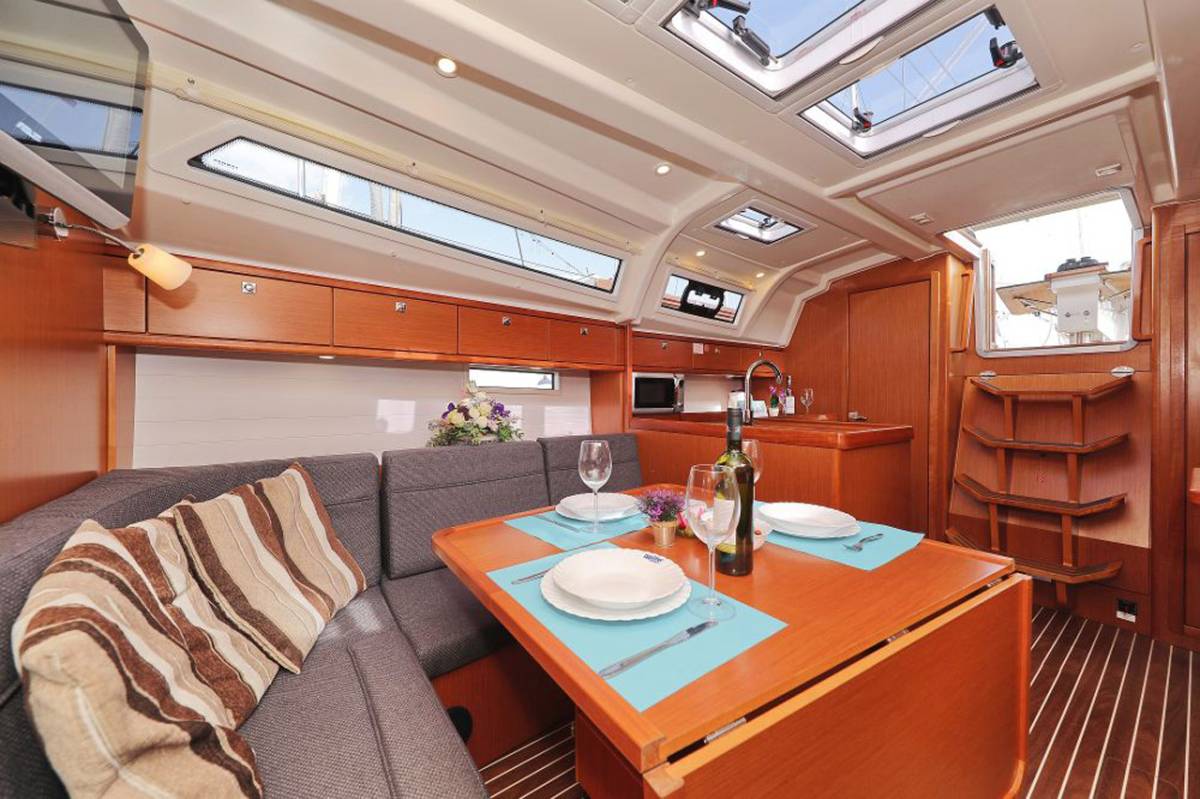 Bavaria Cruiser 37, My Princess | Yachtcharter Kroatien