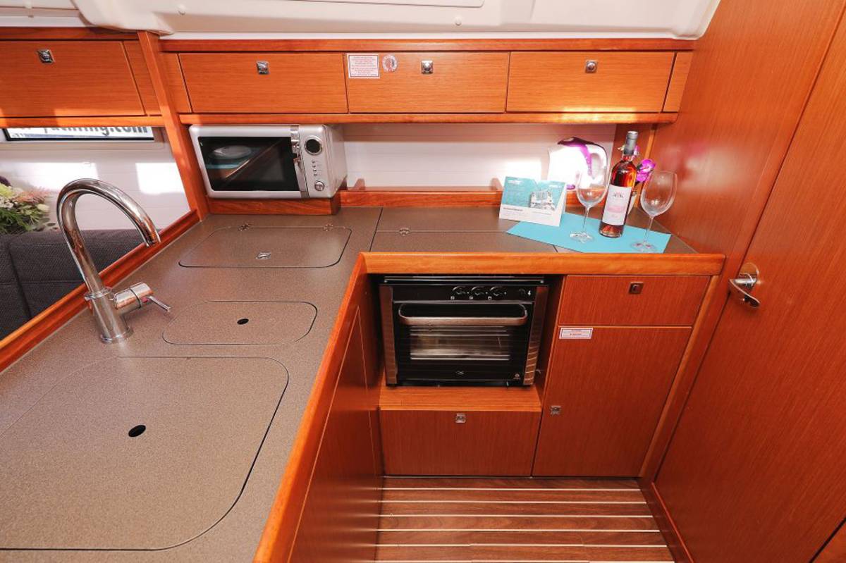 Bavaria Cruiser 37, My Princess | Yachtcharter Kroatien