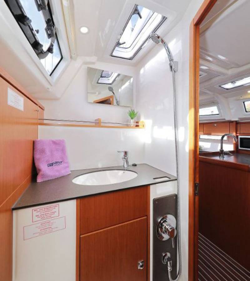 Bavaria Cruiser 37, My Princess | Yachtcharter Kroatien