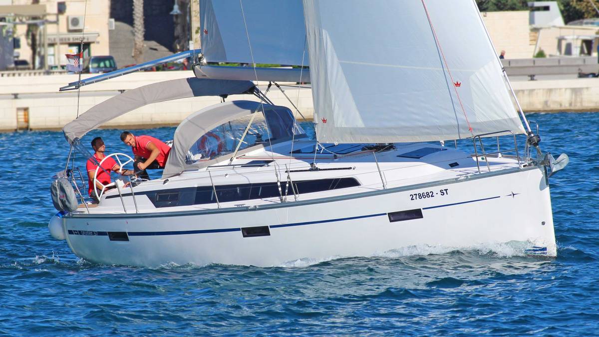 Bavaria Cruiser 37, Evala | Yacht Charter Croatia