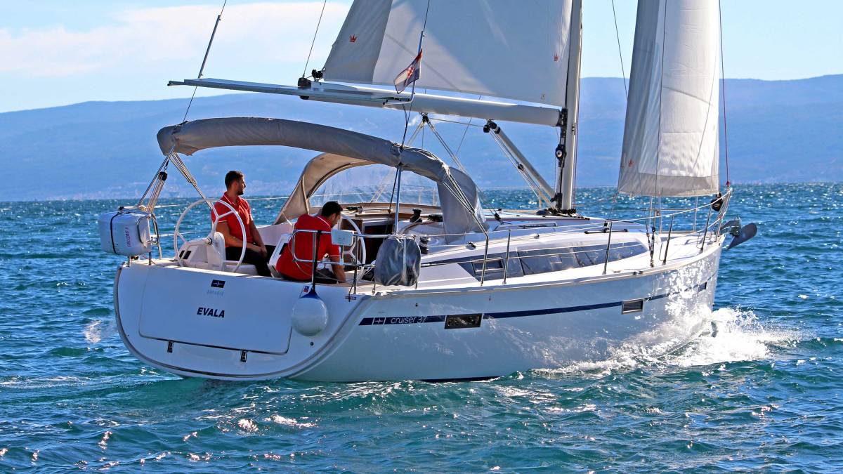 Bavaria Cruiser 37, Evala | Yacht Charter Croatia