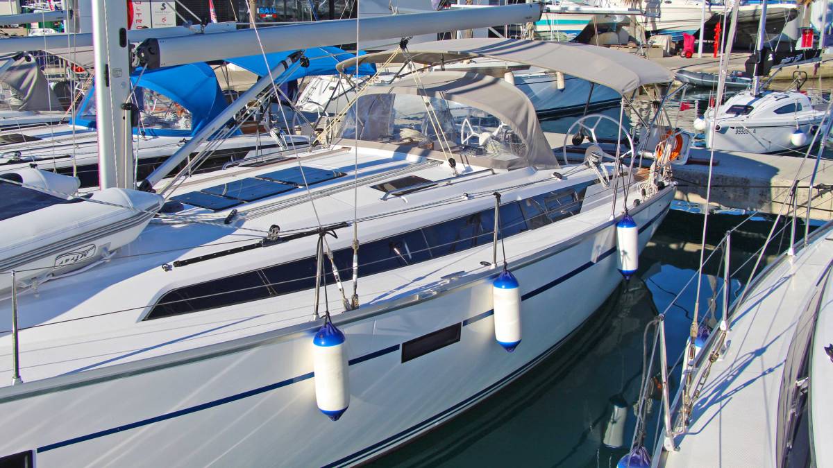 Bavaria Cruiser 37, Evala | Yacht Charter Croatia