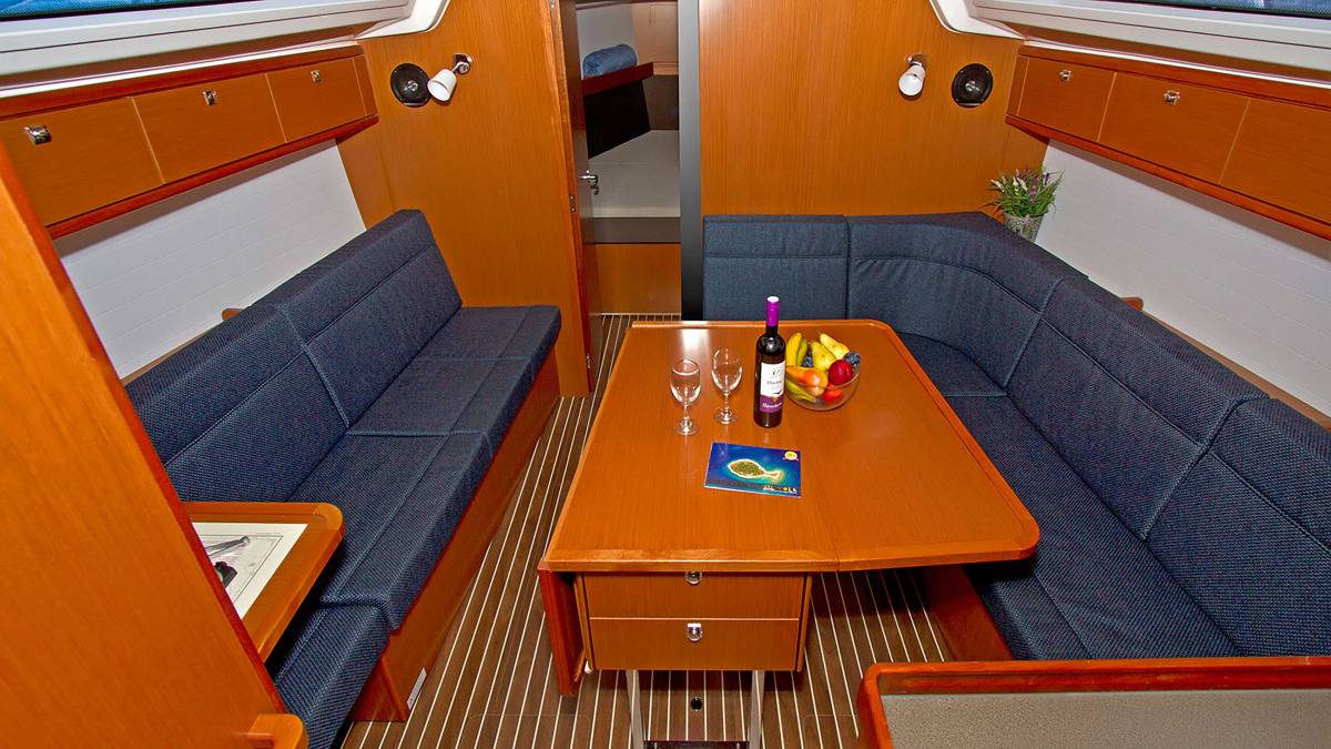 Bavaria Cruiser 37, Evala | Yacht Charter Croatia