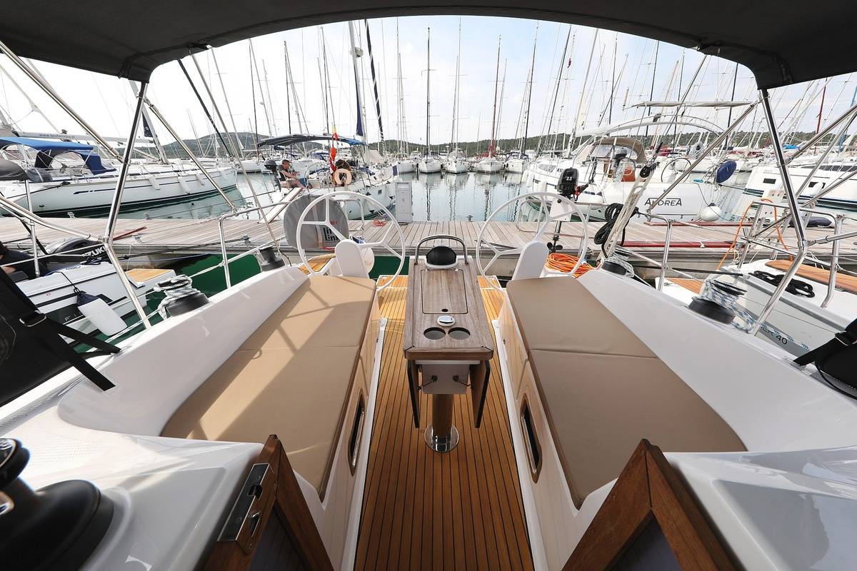 Bavaria Cruiser 37, Spectrum | Yacht Charter Croatia