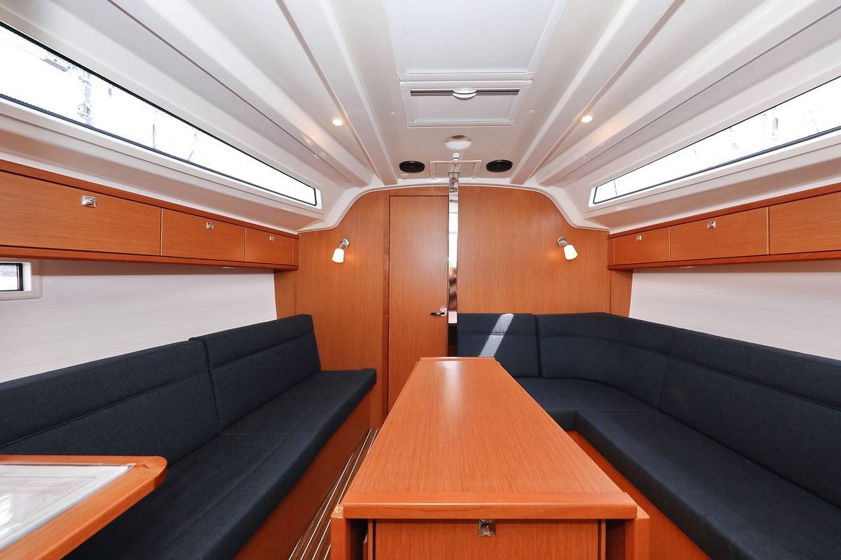 Bavaria Cruiser 37, Spectrum | Yacht Charter Croatia