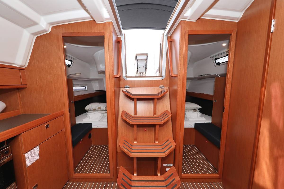 Bavaria Cruiser 37, Spectrum | Yacht Charter Croatia