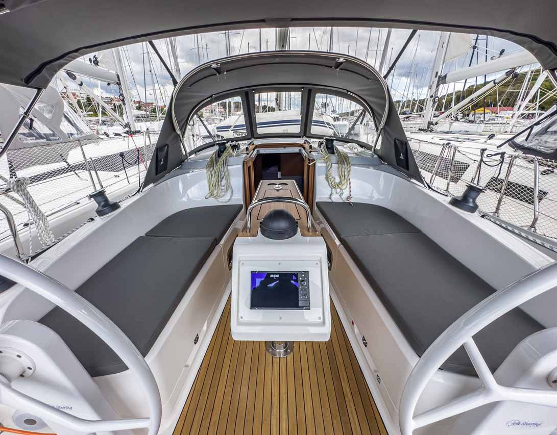 Bavaria Cruiser 37, Scala | Yachtcharter Kroatien