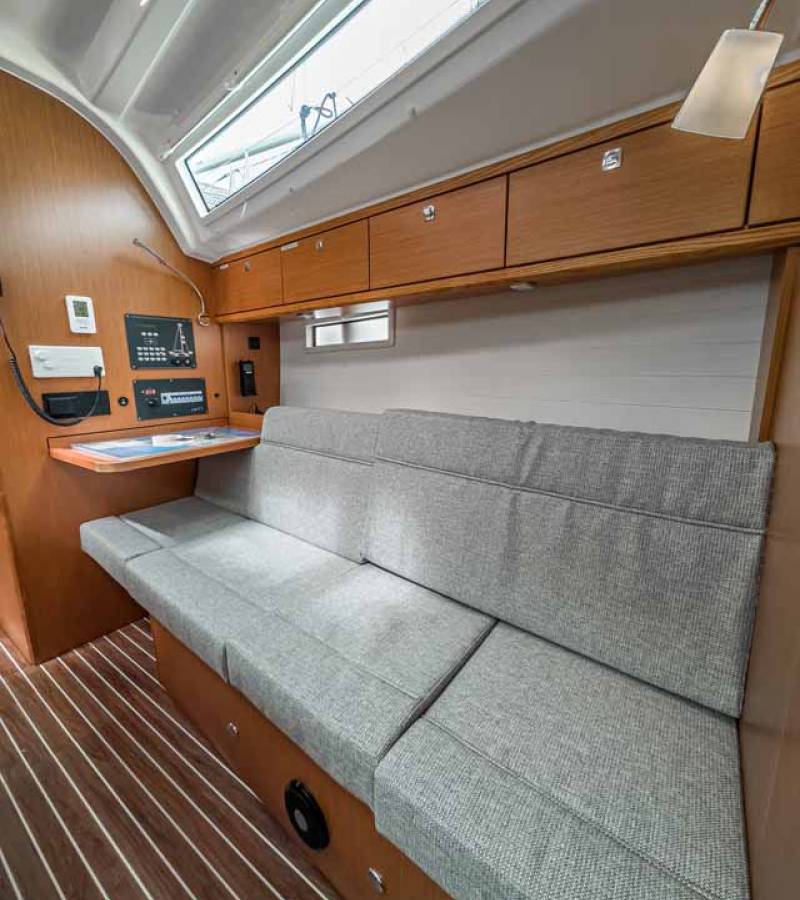Bavaria Cruiser 37, Scala | Yachtcharter Kroatien